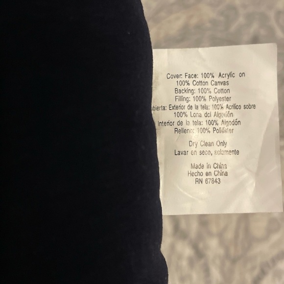 Beautiful Christmas Throw Pillow Needlepoint Frosty Snowman - Picture 8 of 10